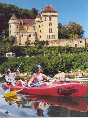 Canoeing down the Dordogne River